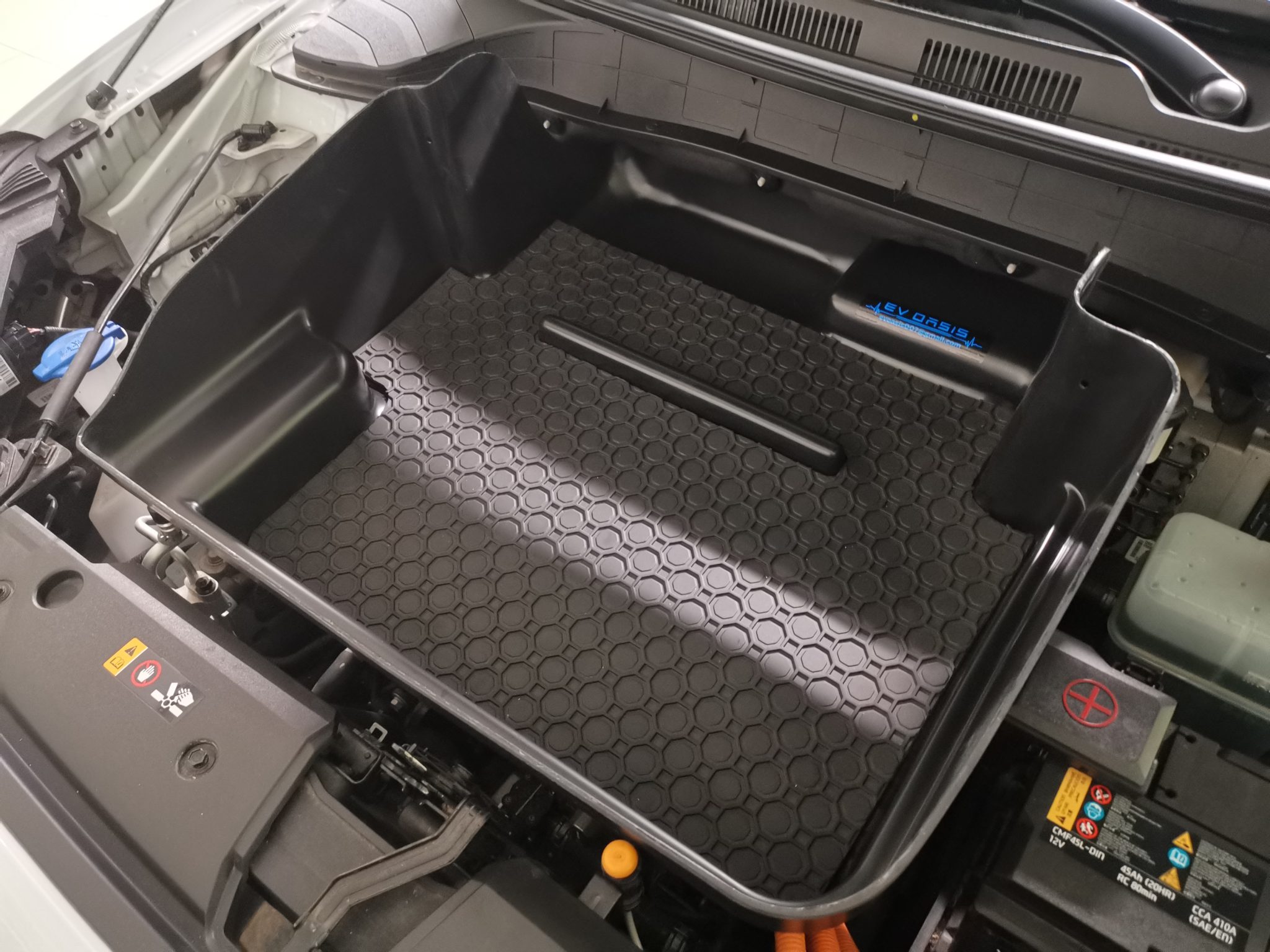 Hyundai Kona Frunk első csomagtér idom - EV OASIS